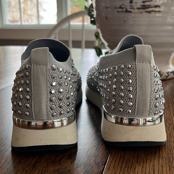 Kenneth Cole Reaction Women's Cameron Jewel Jogger - Picture 5 of 5